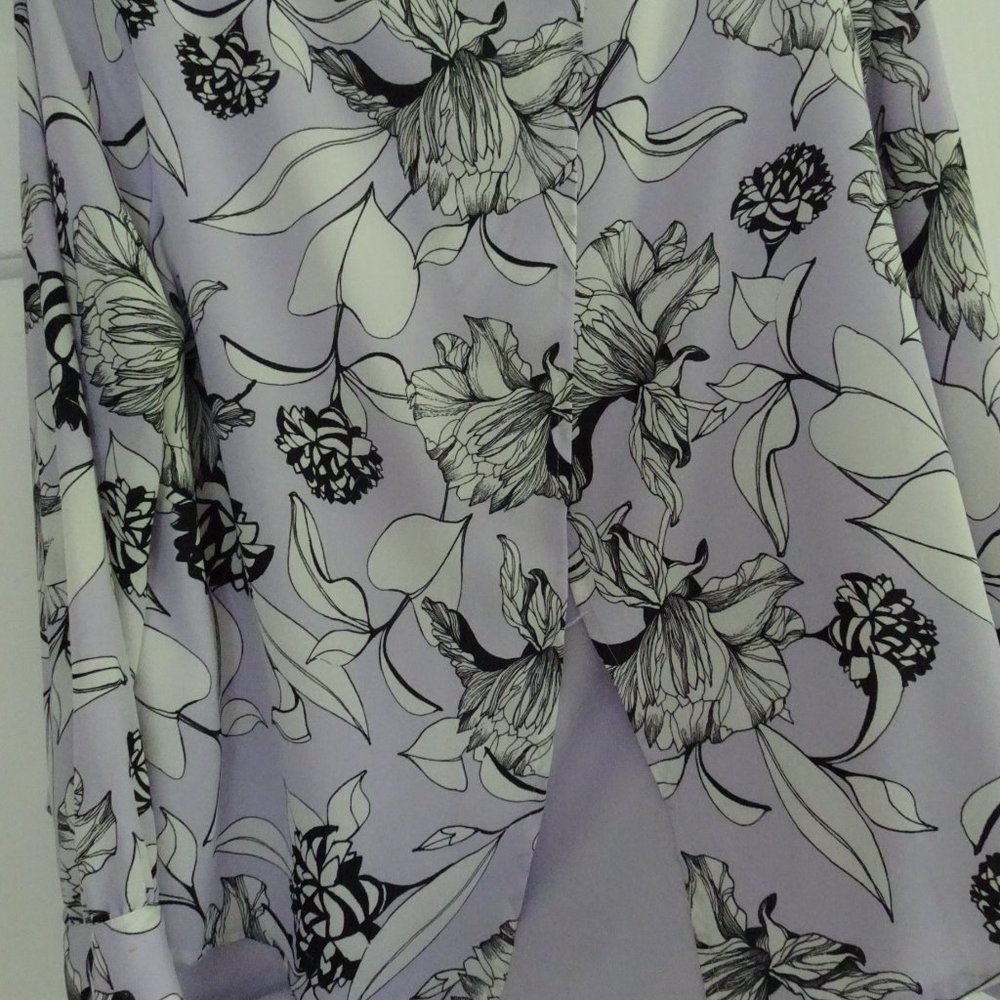 Apt. 9 Size M Lavender/Black Floral Long Sleeve Blouse-Lined-100% Polyester - Picture 5 of 9
